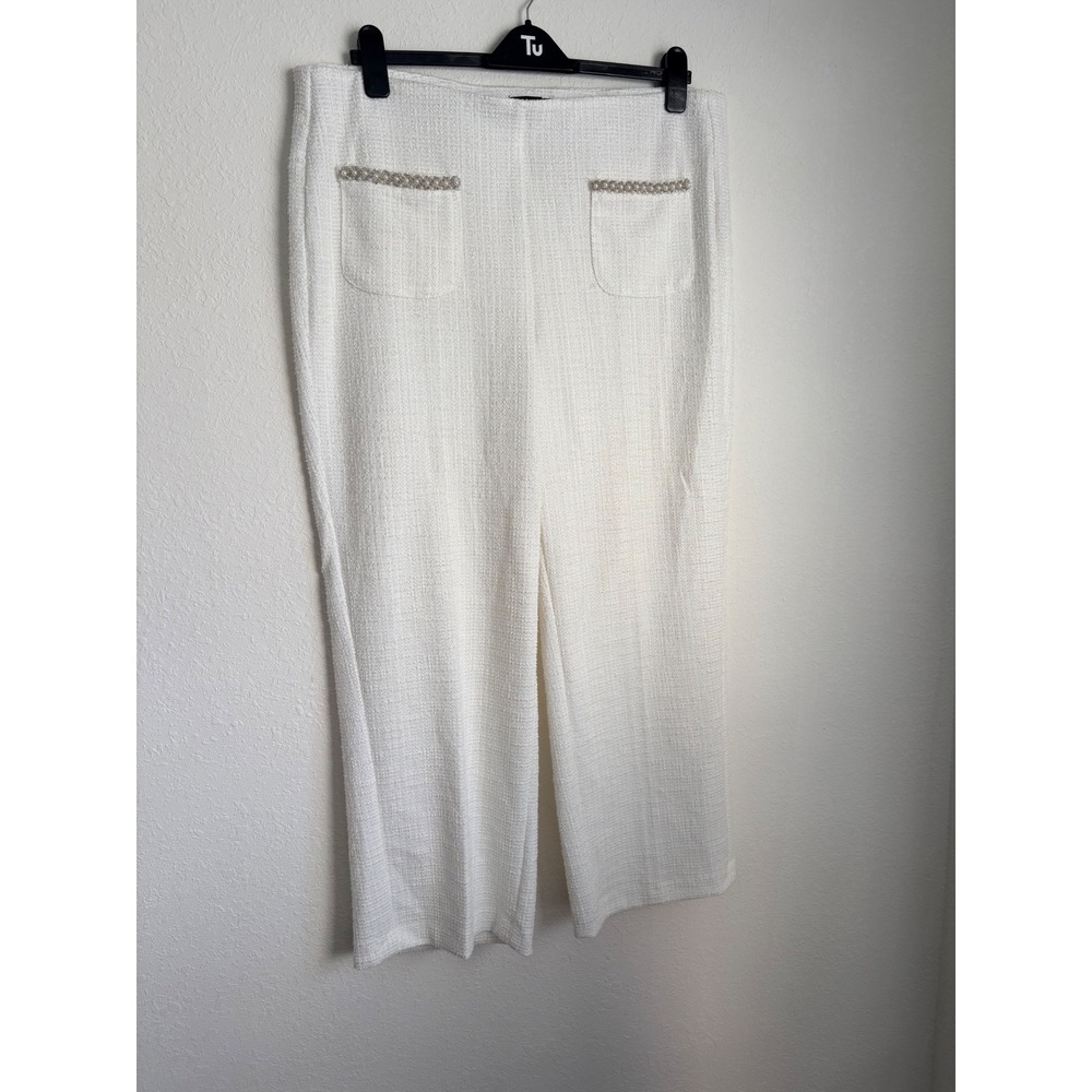 JONES & CO JONES NEW YORK 1X White Tweed Cropped Pants Pearl Embellished Pockets